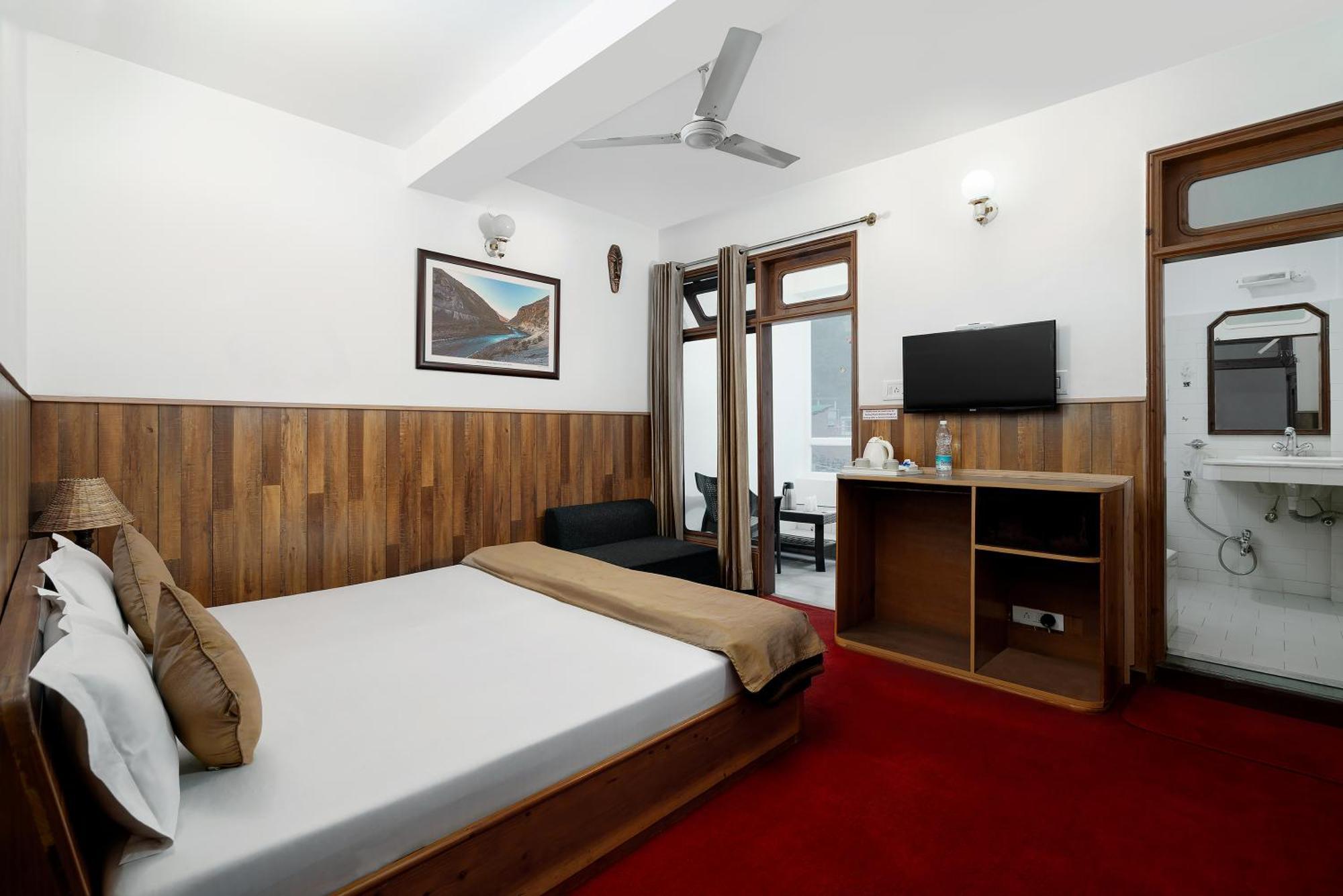 Hotel Kullu Valley Экстерьер фото
