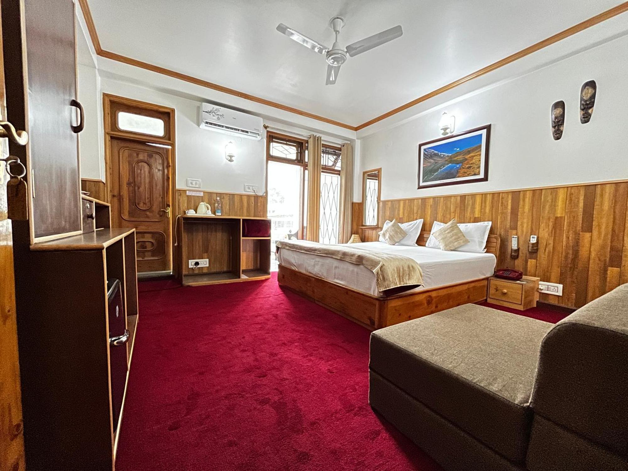 Hotel Kullu Valley Экстерьер фото