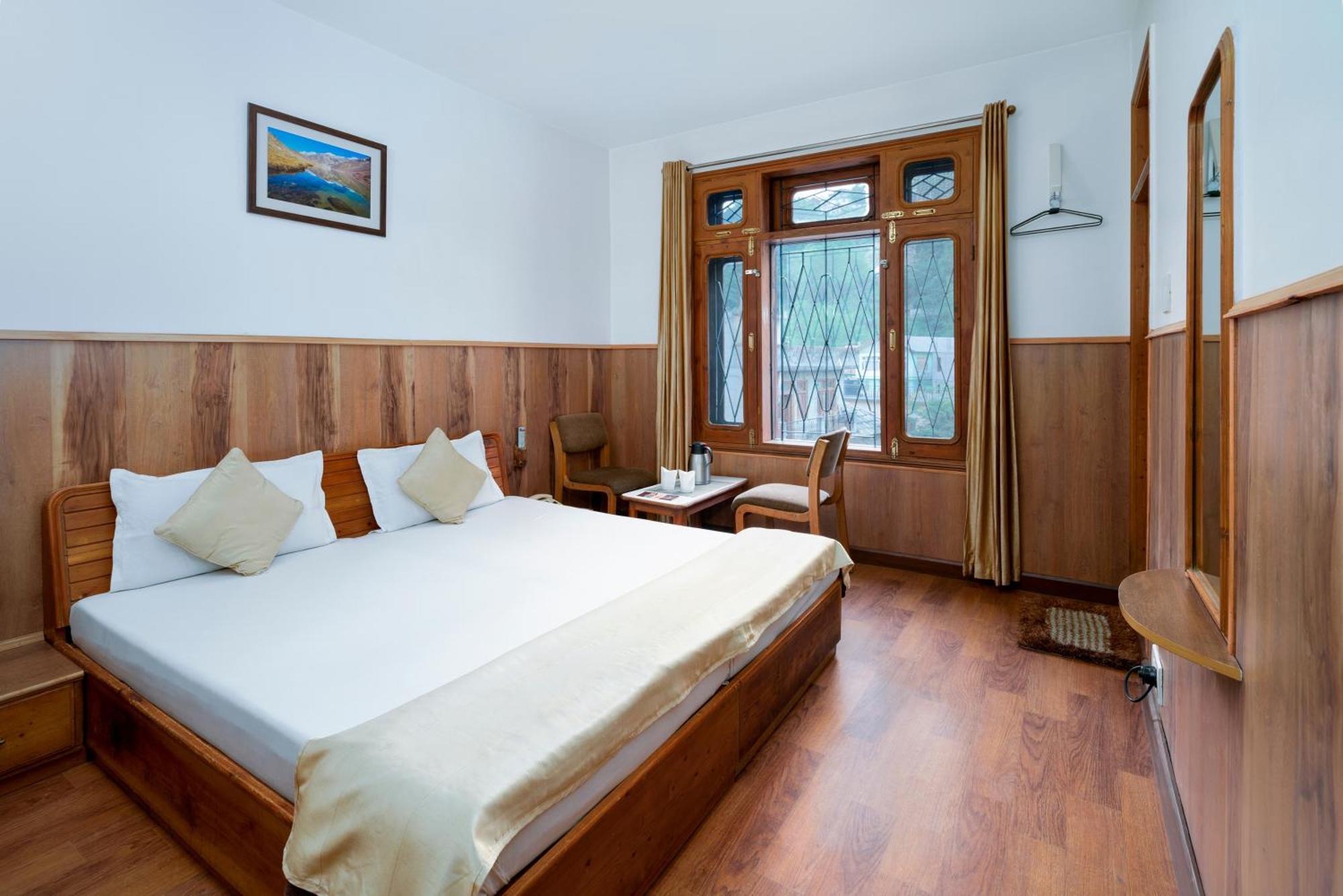 Hotel Kullu Valley Экстерьер фото