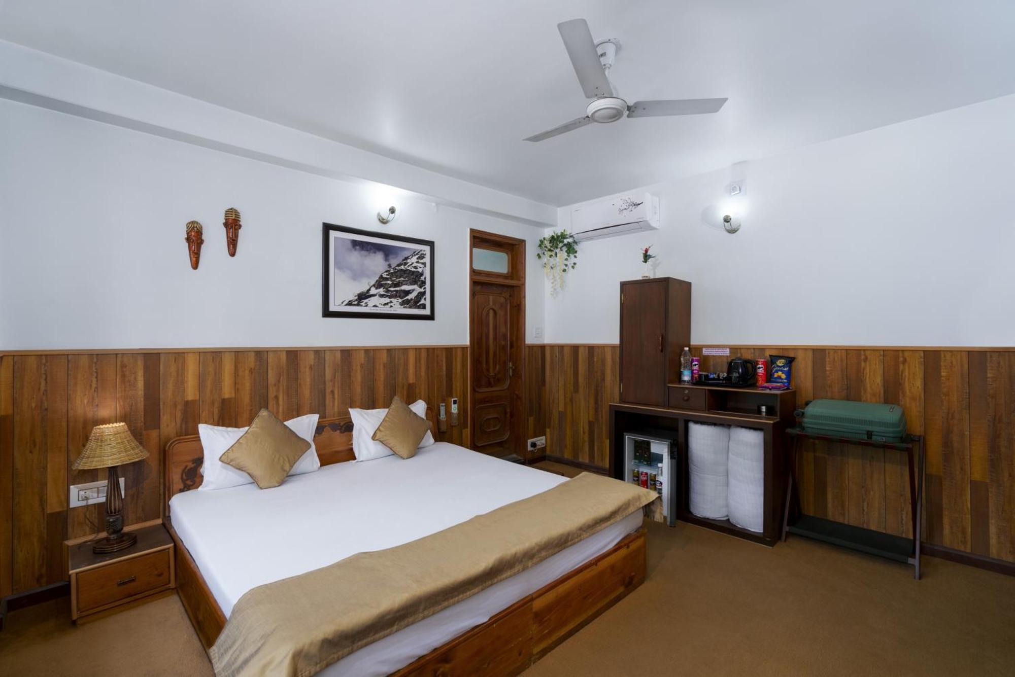 Hotel Kullu Valley Экстерьер фото
